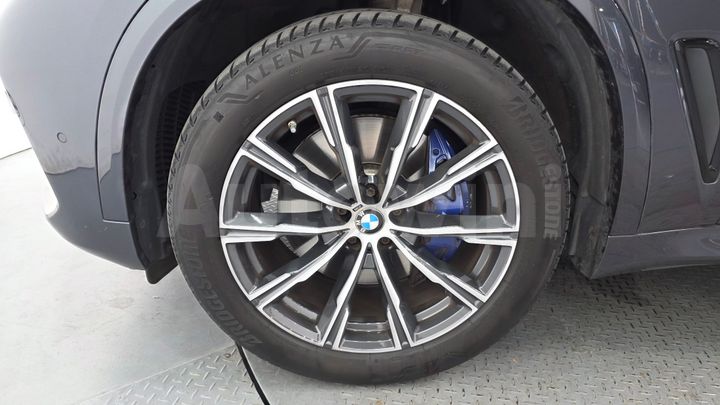 BMW X5 2021 — 5