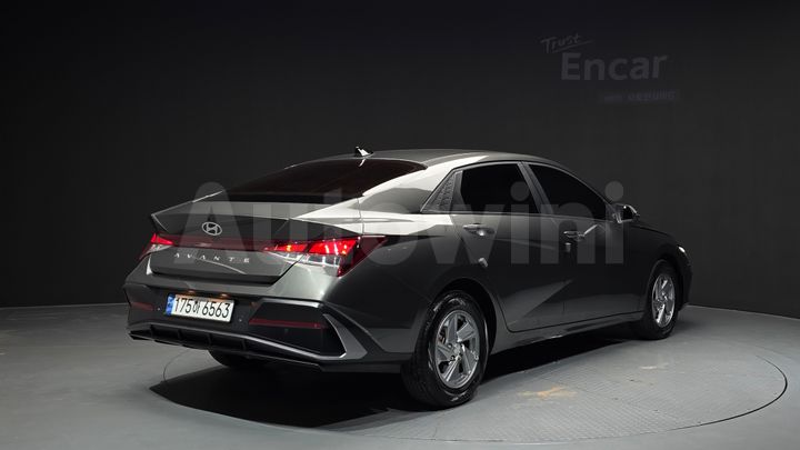 Hyundai Avante 2024 — 2