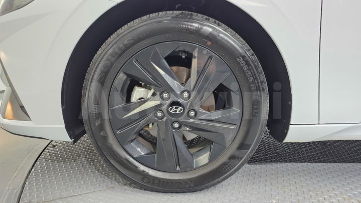 Hyundai Avante 2023 — 5