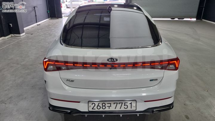 Kia K5 2020 KNAG541JBLA008239 — 4