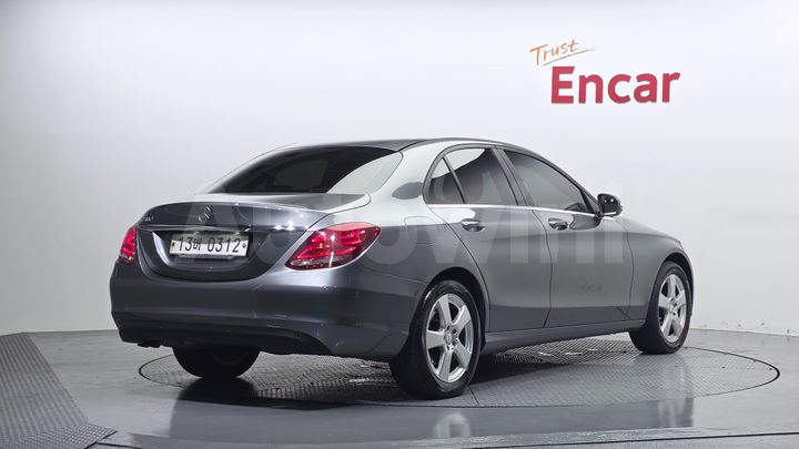 Mercedes-Benz C Class 2017 — 2