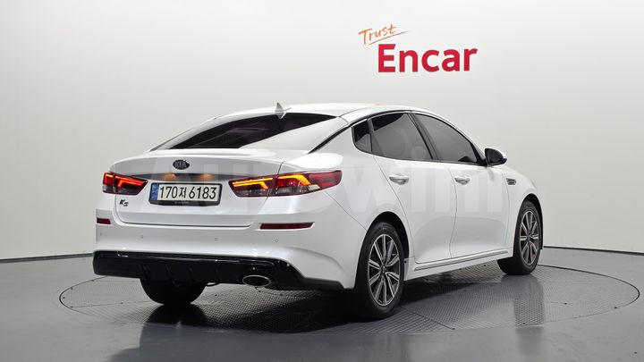 Kia K5 2019 — 2