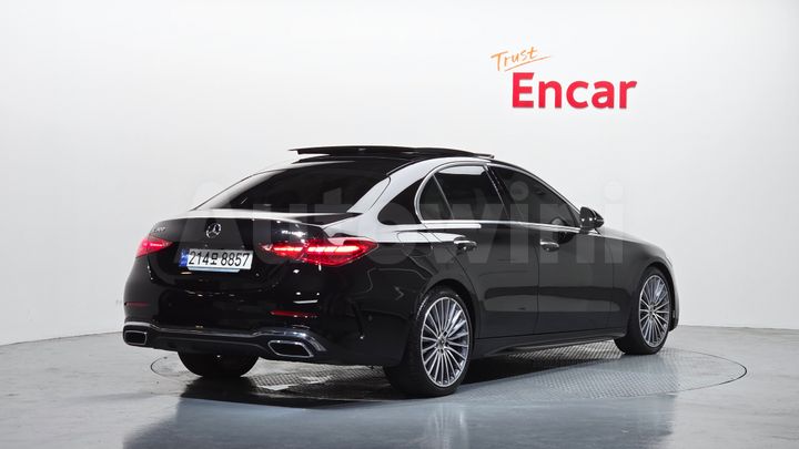 Mercedes-Benz C Class 2024 — 2