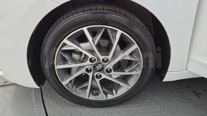 Hyundai Avante 2019 — 5