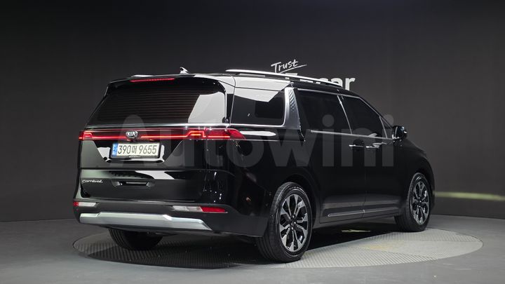 Kia Carnival 2021 — 2
