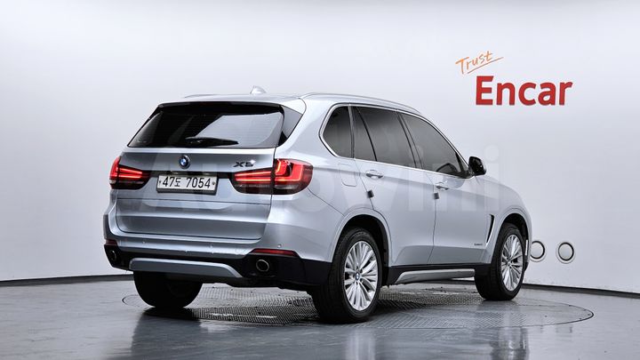 BMW X5 2017 — 2
