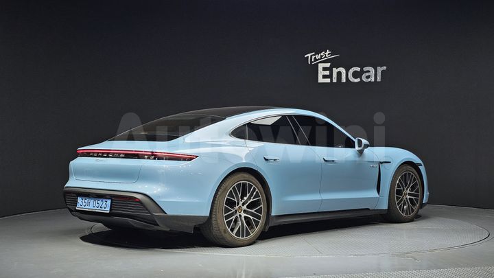 Porsche Taycan