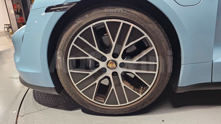 Porsche Taycan