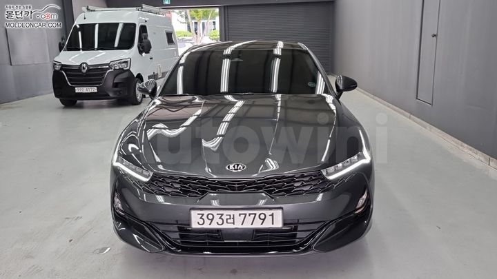Kia K5 2021 KNAG241ABMA144572 — 3