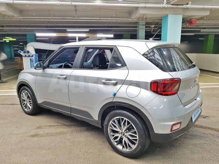 Hyundai Venue 2022 — 5