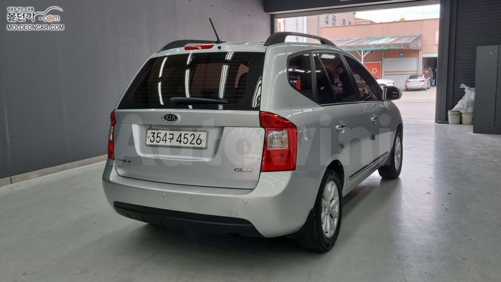 Kia Carens