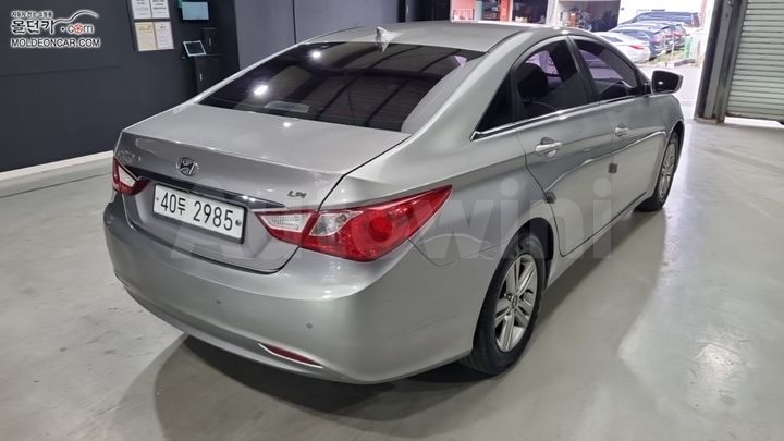 Hyundai Sonata 2013 KMHEC41LBDA527817 — 2