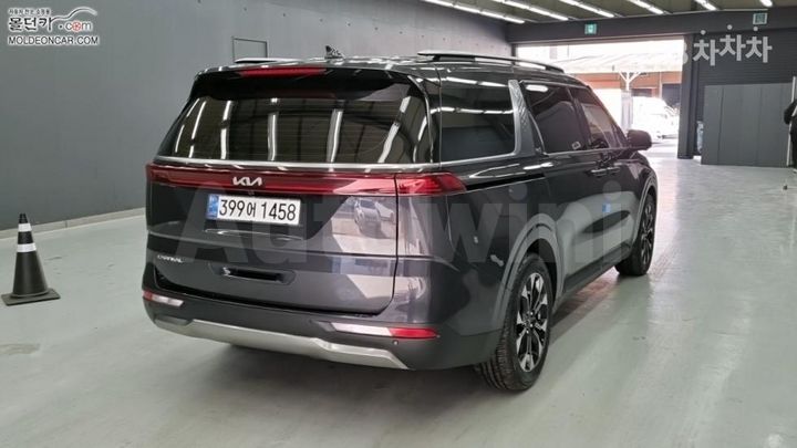 Kia Carnival 2023 KNANE81BBPS273805 — 2
