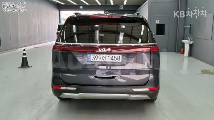 Kia Carnival 2023 KNANE81BBPS273805 — 4