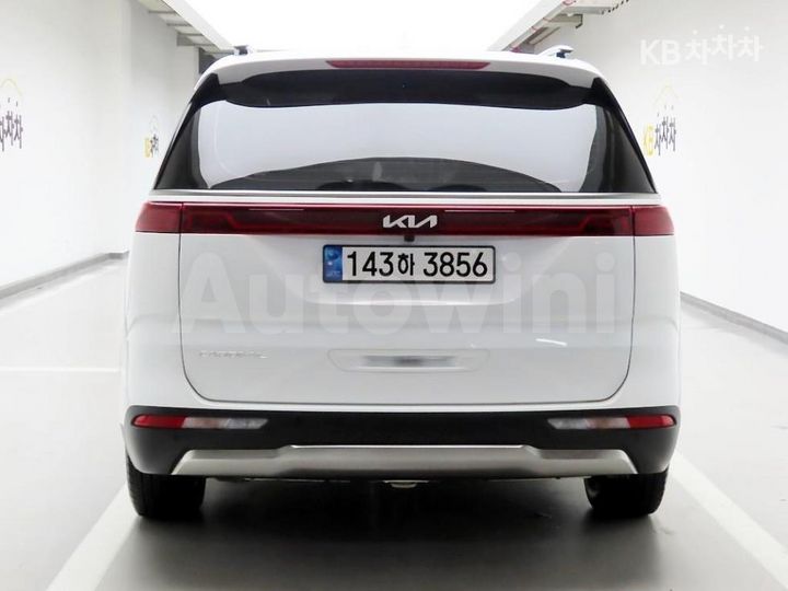 Kia Carnival 2023 KNANC81BBPS247991 — 3