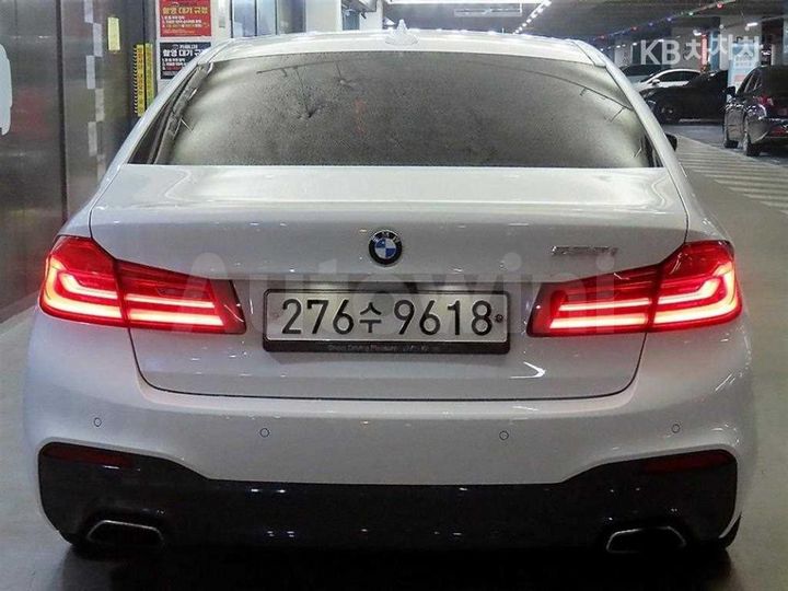 BMW 5 Series 2018 — 5