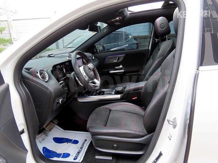 Mercedes Benz EQA 2022 — 5