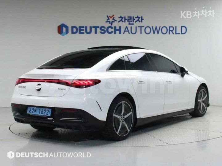 Mercedes Benz EQE