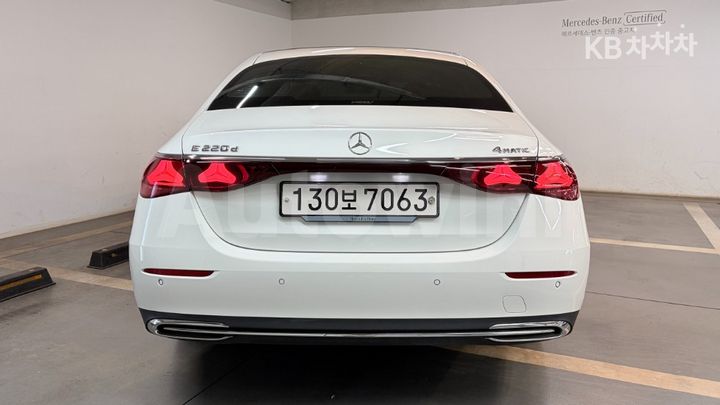 Mercedes Benz E Class 2024 — 4