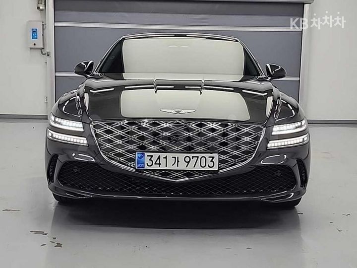 Genesis G80 2025 — 2