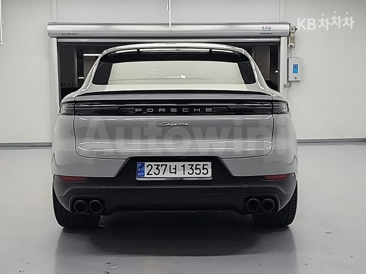 Porsche Cayenne 2024 — 3