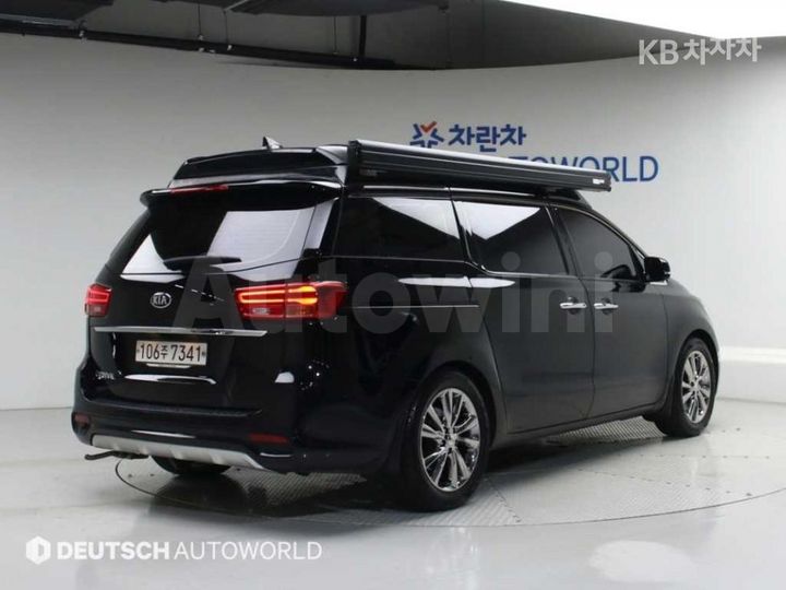 Kia Carnival 2020 KNAMC81ABLS659698 — 4