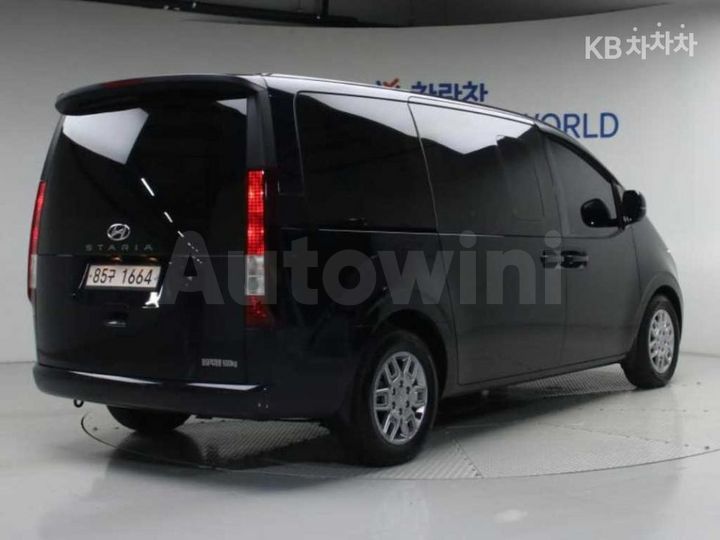 Hyundai Staria 2022 — 4