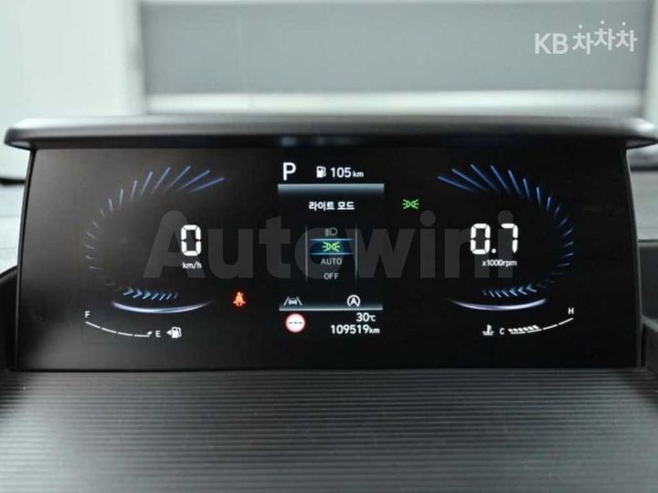 Hyundai Staria 2022 — 5
