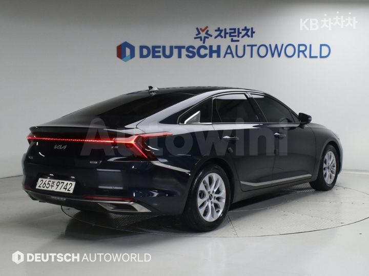 Kia K8 2022 KNAM241BBNA004786 — 2