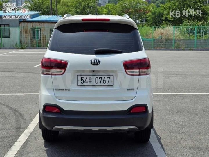 Kia Sorento 2016 KNAPH81ABGA256599 — 4