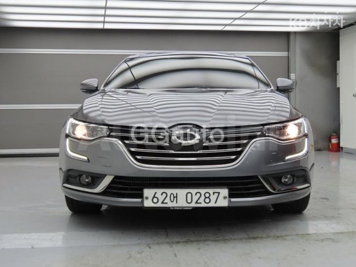 Renault SM6