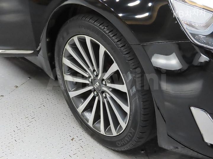 Kia K7 2013 KNALM415BDA111211 — 5