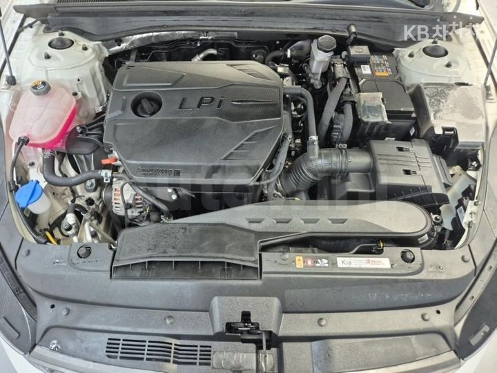 Kia K5 2023 — 5