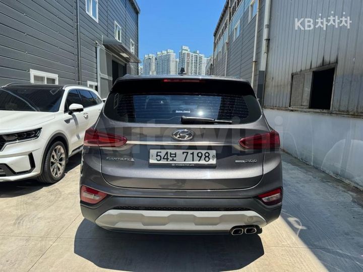 Hyundai SantaFe 2019 — 5