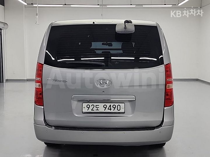 Hyundai Starex 2011 — 3