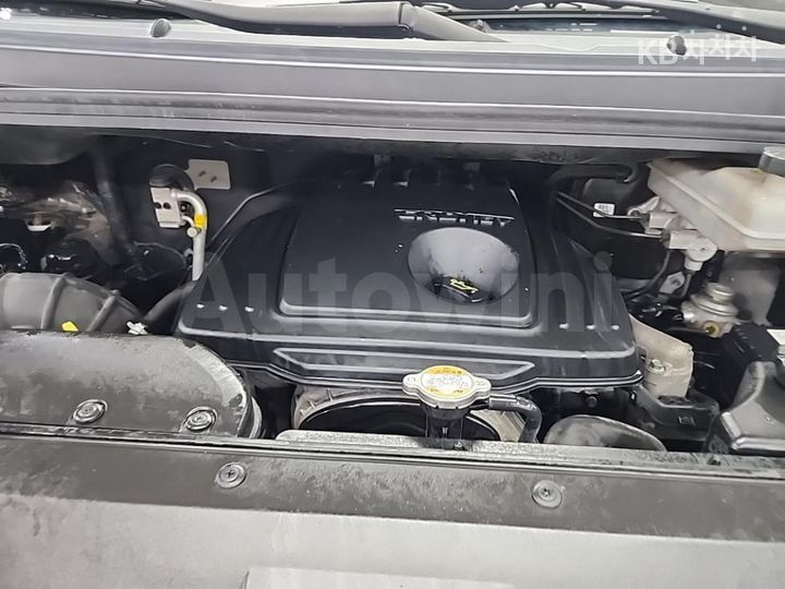 Hyundai Starex 2011 — 5