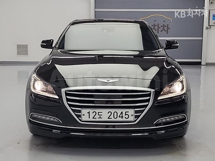 Hyundai Genesis