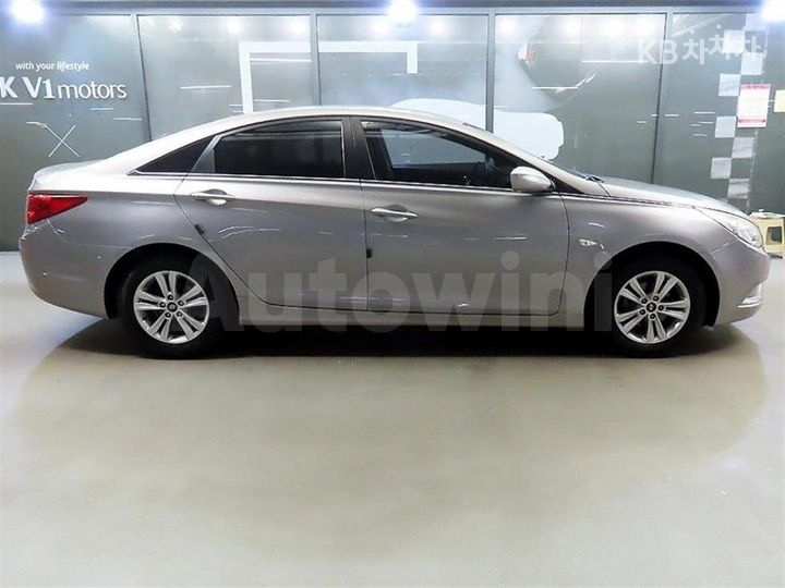 Hyundai Sonata 2010 KMHEC41MBAA154842 — 3