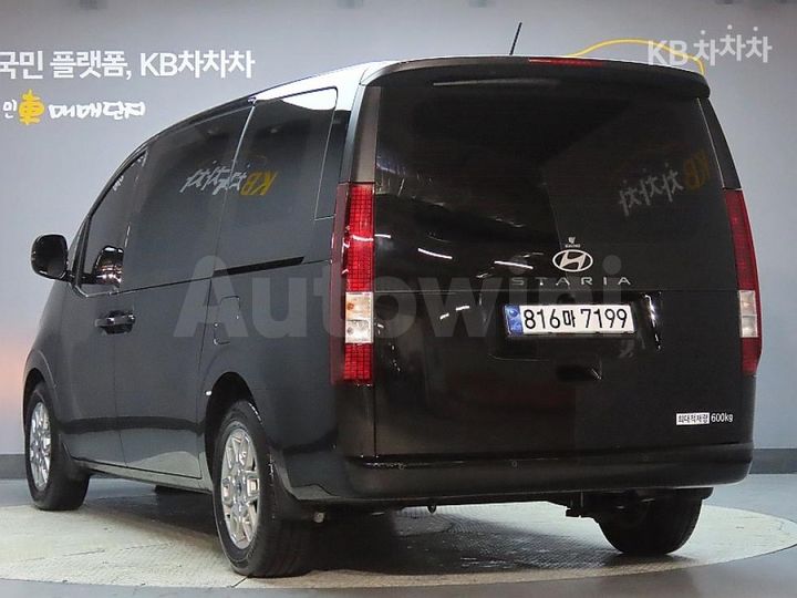 Hyundai Staria 2025 — 4
