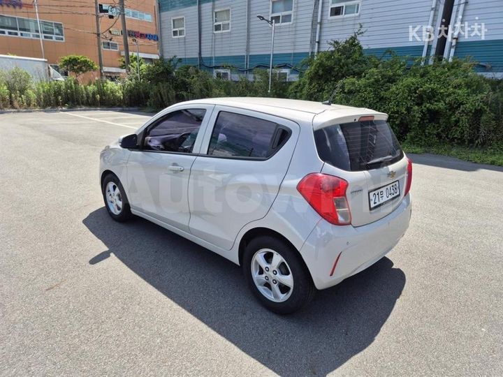 Chevrolet Spark 2016 KLYDC487DGC008154 — 4