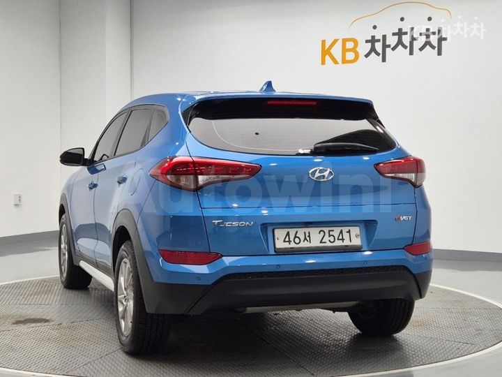 Hyundai Tucson 2016 KMHJ2815GGU007851 — 2