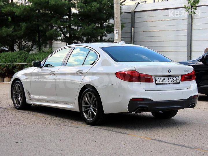 BMW 5 Series 2018 WBAJD3103JG970567 — 2