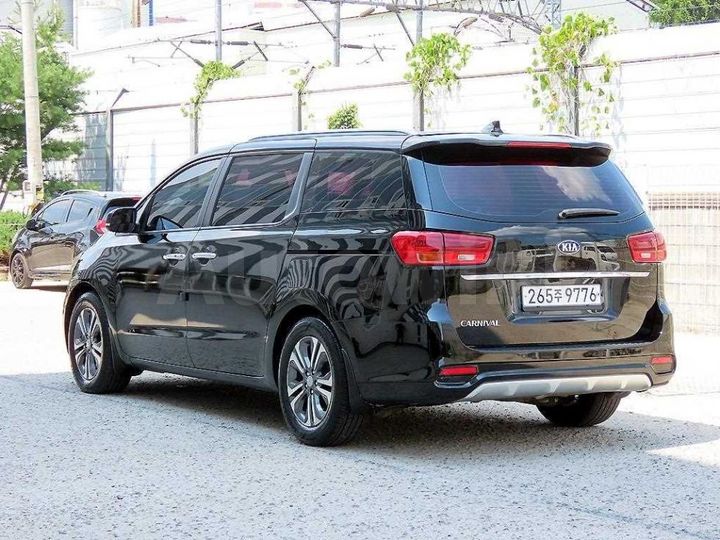 Kia Carnival 2019 — 3