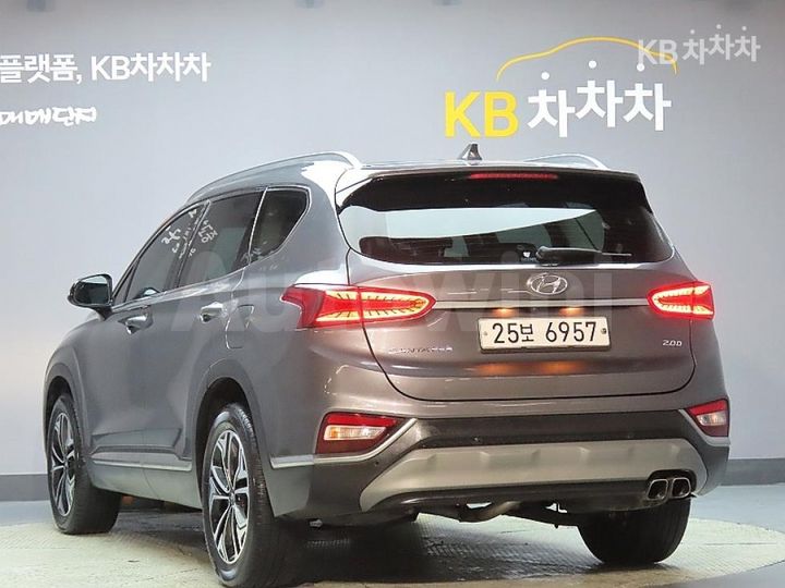 Hyundai SantaFe 2019 KMHS381BBKU061925 — 4