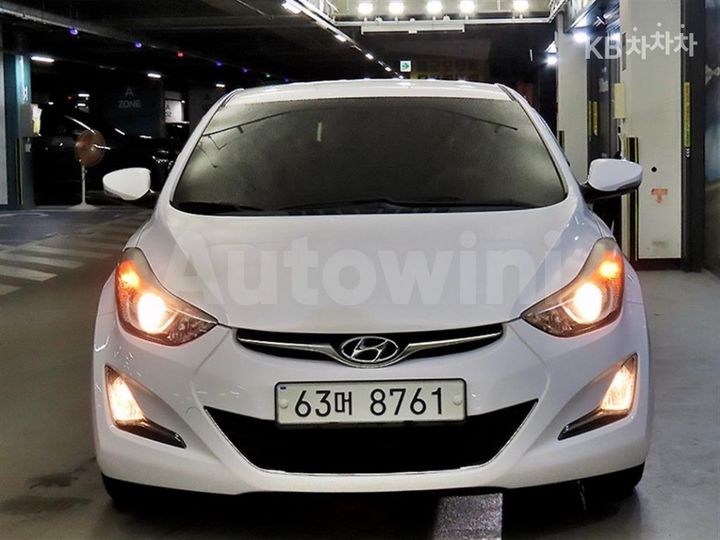 Hyundai Avante 2015 — 2