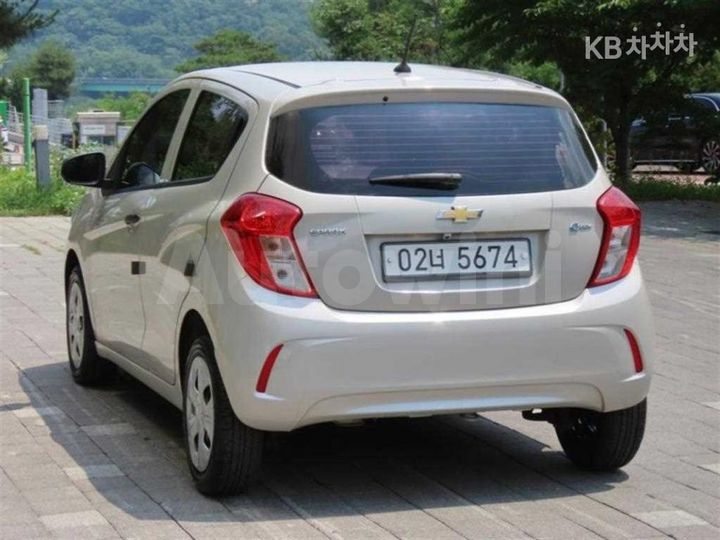 Chevrolet Spark 2017 KLYDC487DHC226885 — 4