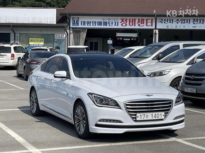 Hyundai Genesis