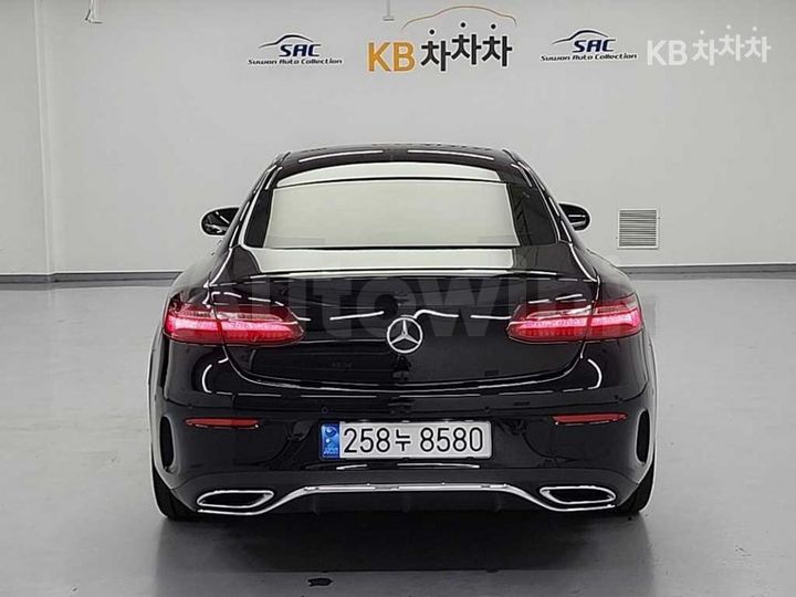 Mercedes-Benz E Class 2018 WDD1J1EBXJF055402 — 3