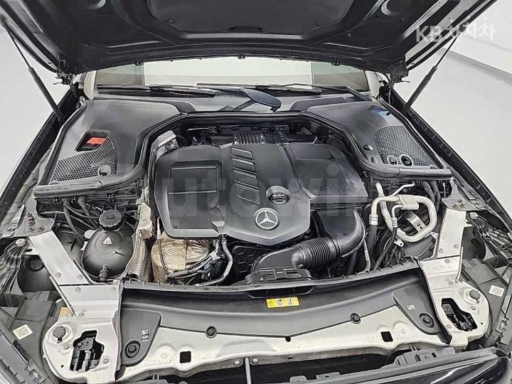 Mercedes-Benz E Class 2018 WDD1J1EBXJF055402 — 5