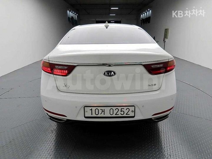 Kia K7 2016 — 3